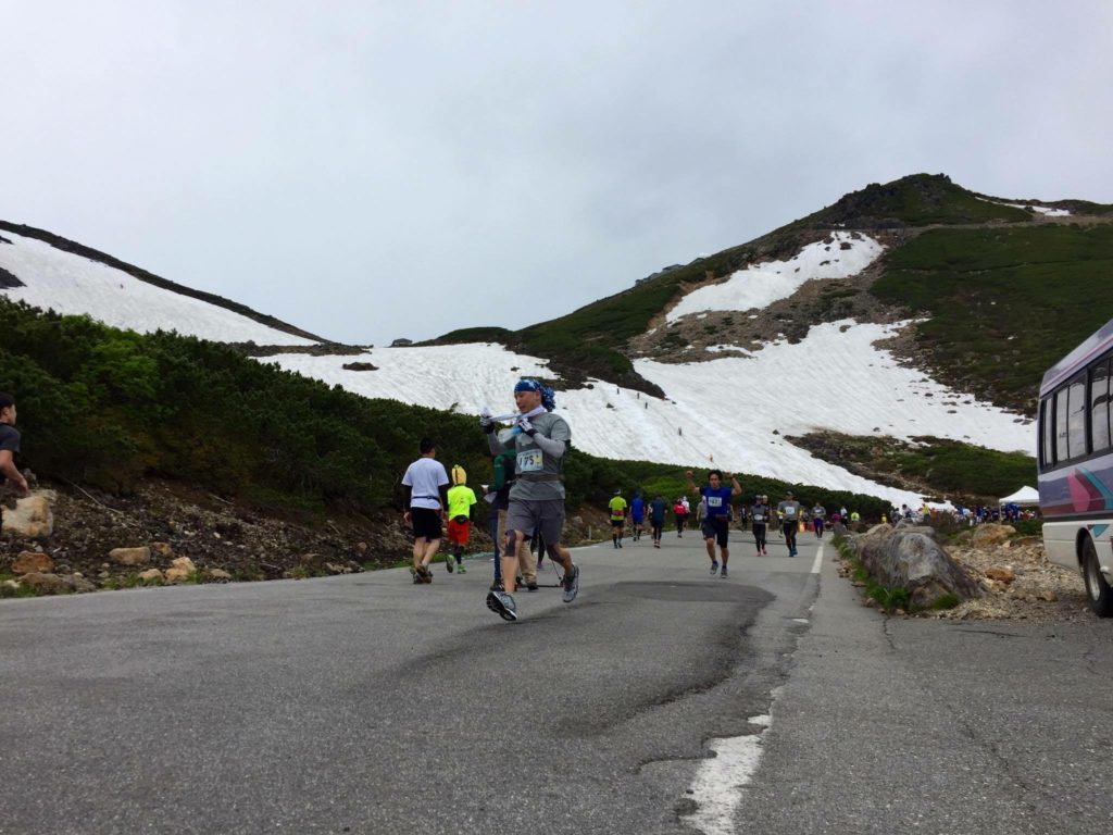 Majestic sky marathon running back to Norikura-dake